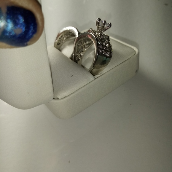 Remarkable Wedding Set - Picture 5 of 7